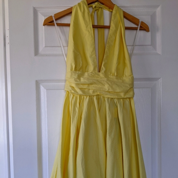 NWT French Connection Yellow Halter dress size 6 - Picture 1 of 4